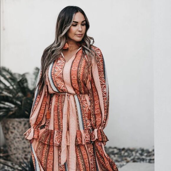 Long Sleeve Maxi Dress - Picture 2 of 6